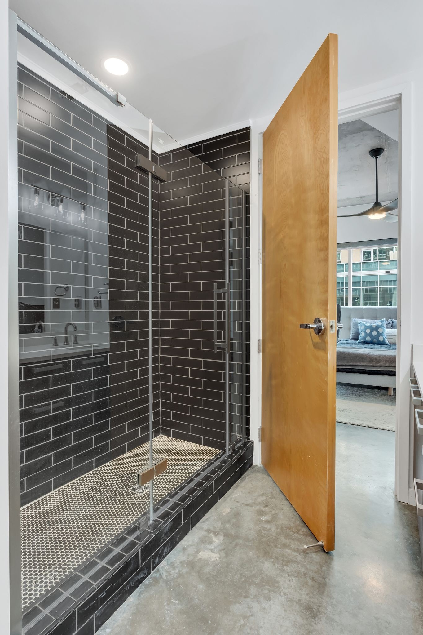 600 12th Ave, S Unit: 722