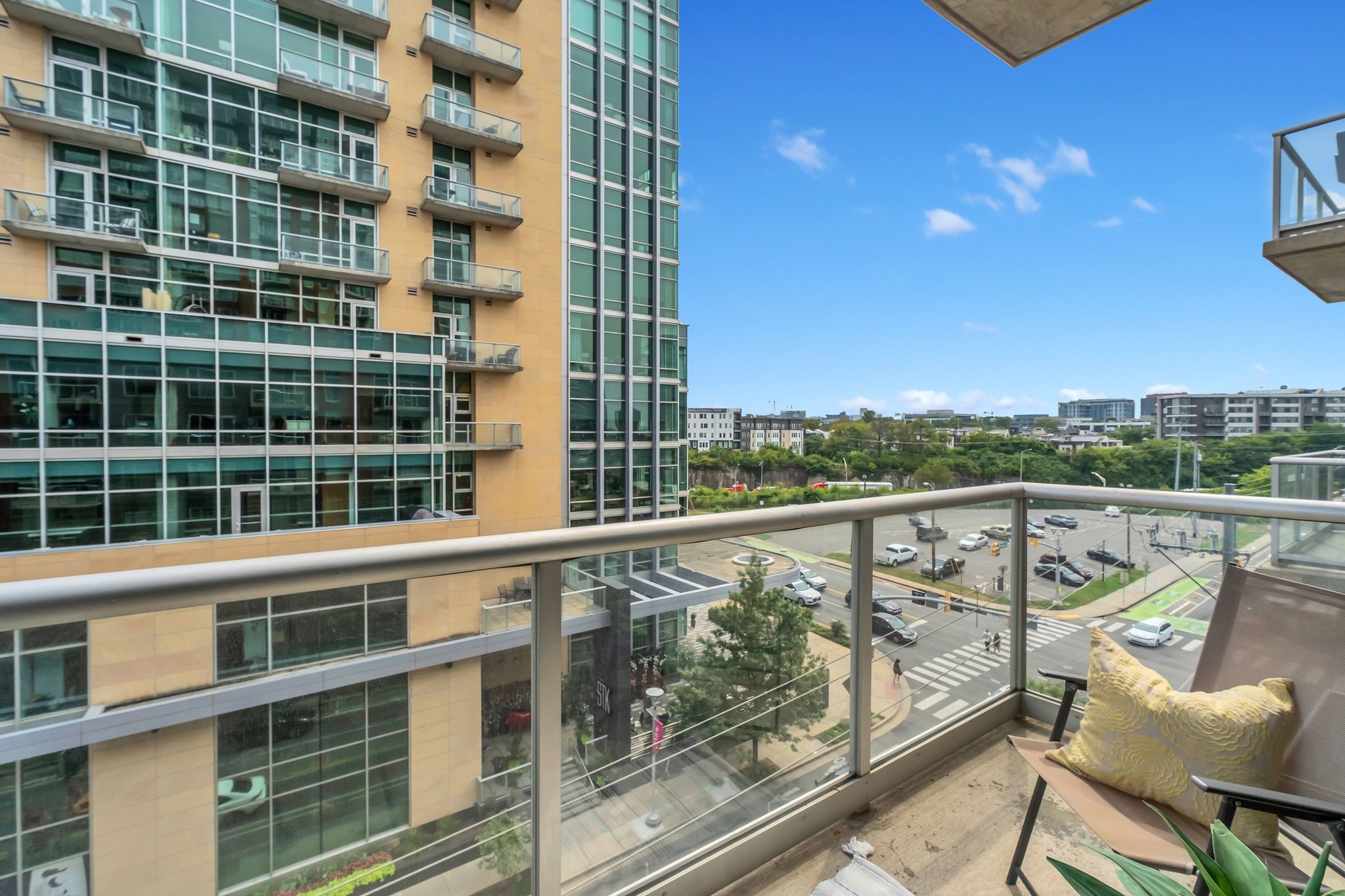 600 12th Ave, S Unit: 722