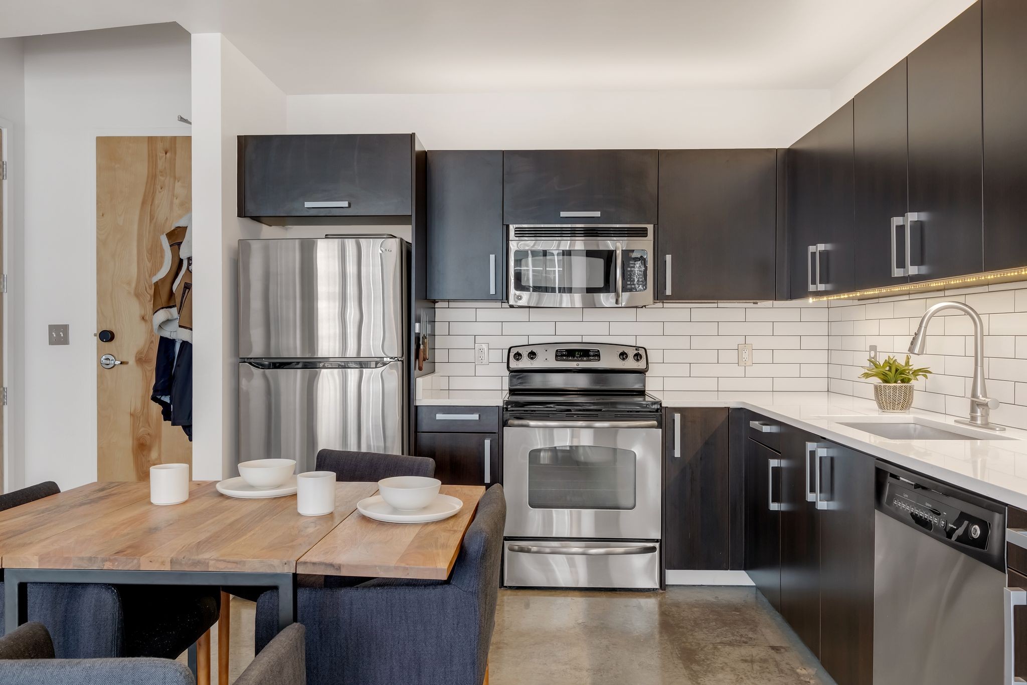600 12th Ave, S Unit: 722