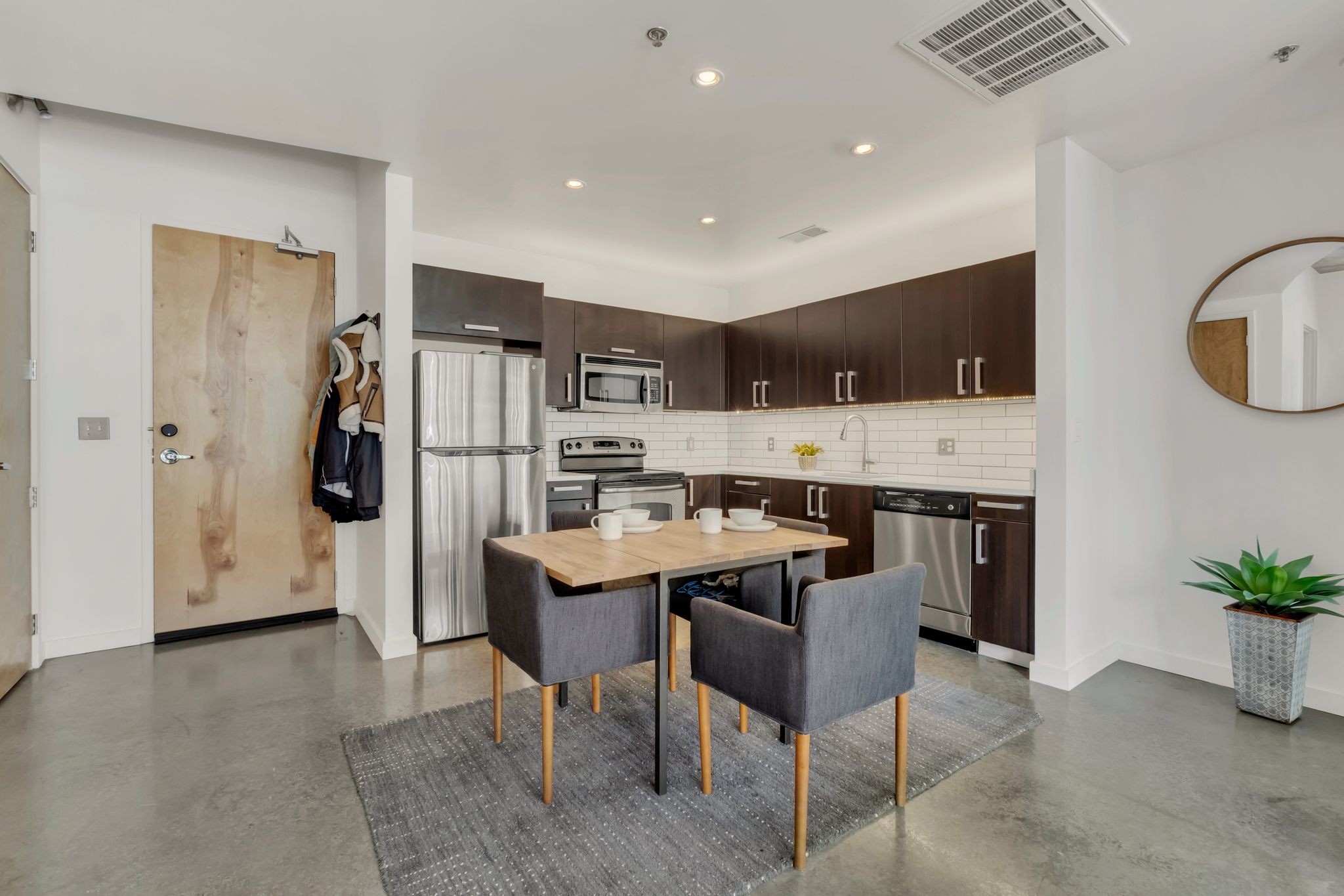 600 12th Ave, S Unit: 722