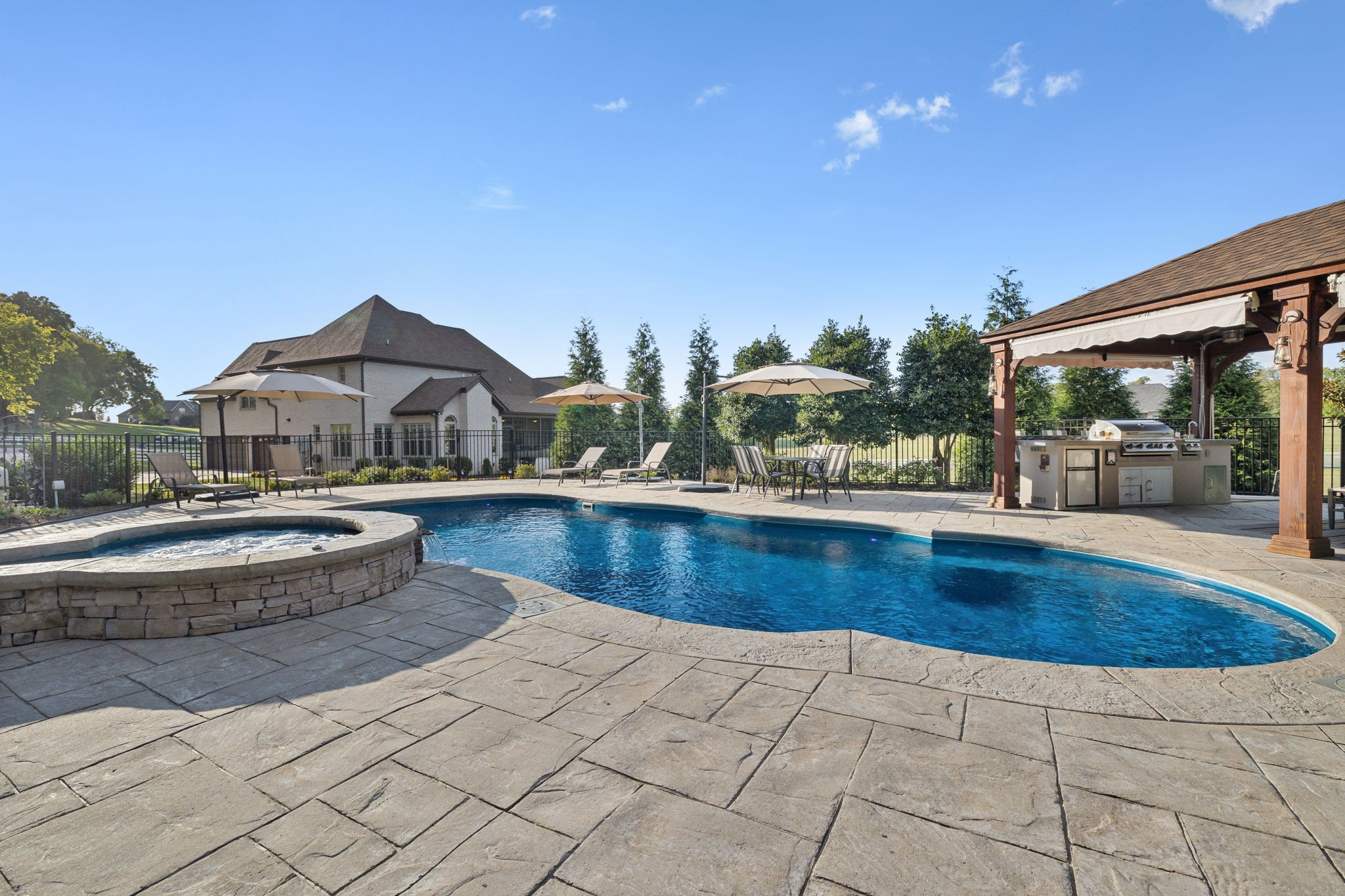 7243 Magnolia Valley Dr