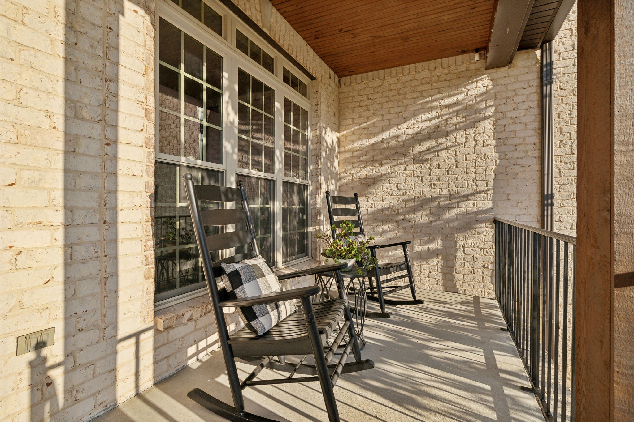 7243 Magnolia Valley Dr