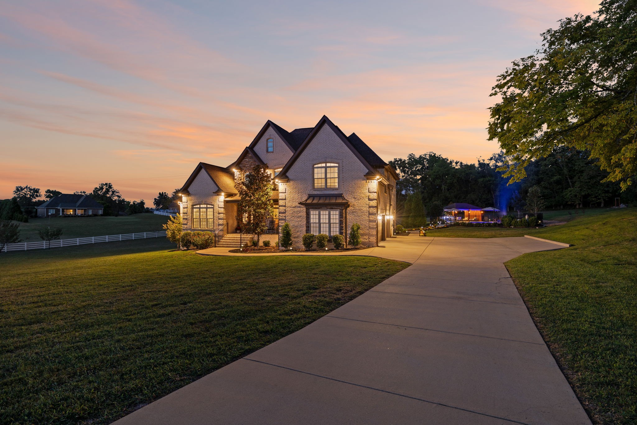 7243 Magnolia Valley Dr