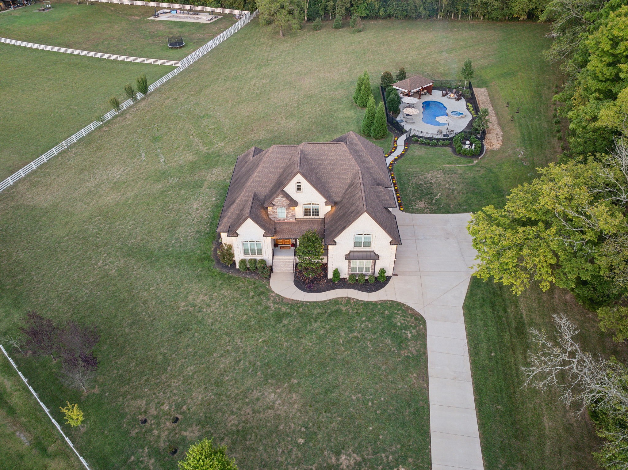 7243 Magnolia Valley Dr