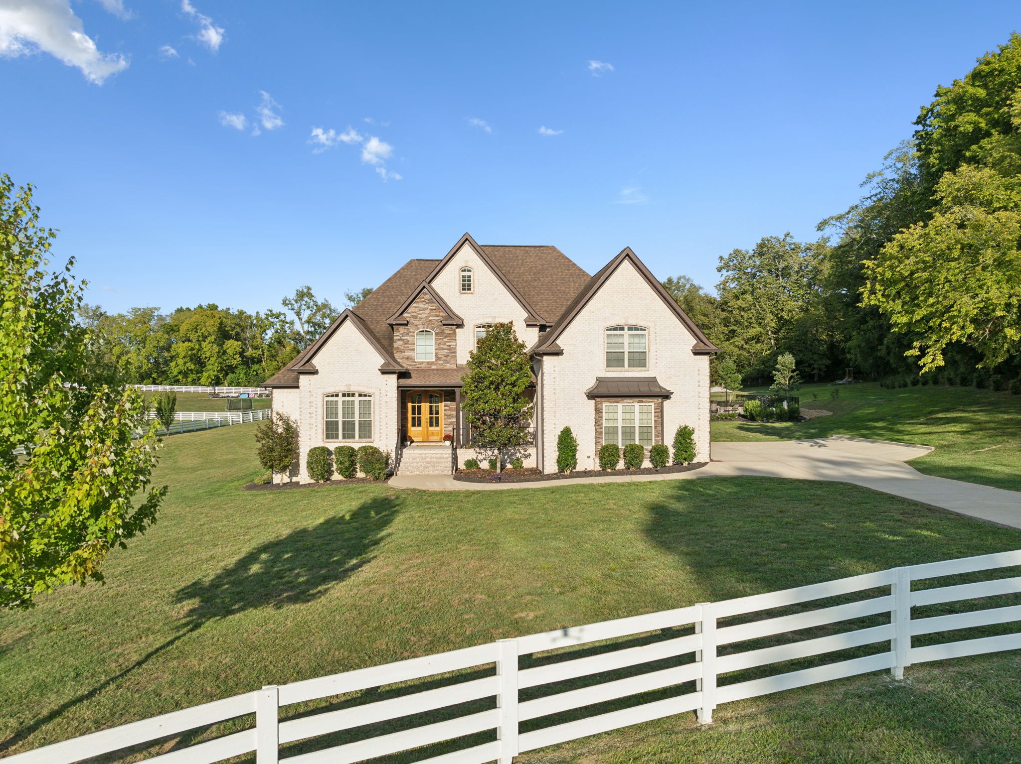 7243 Magnolia Valley Dr
