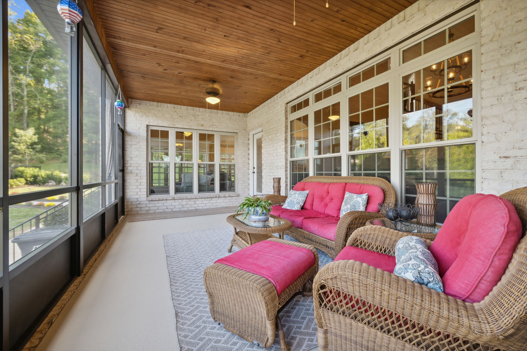 7243 Magnolia Valley Dr