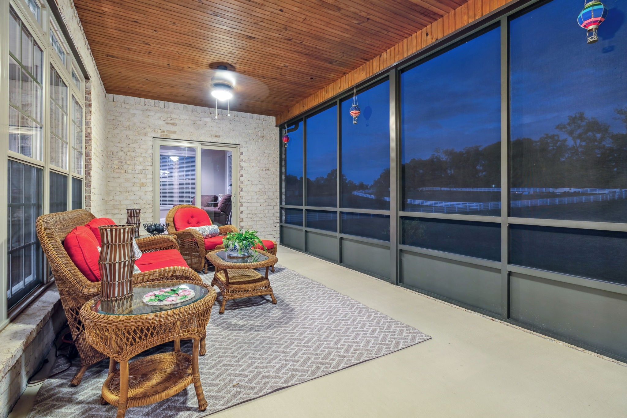 7243 Magnolia Valley Dr