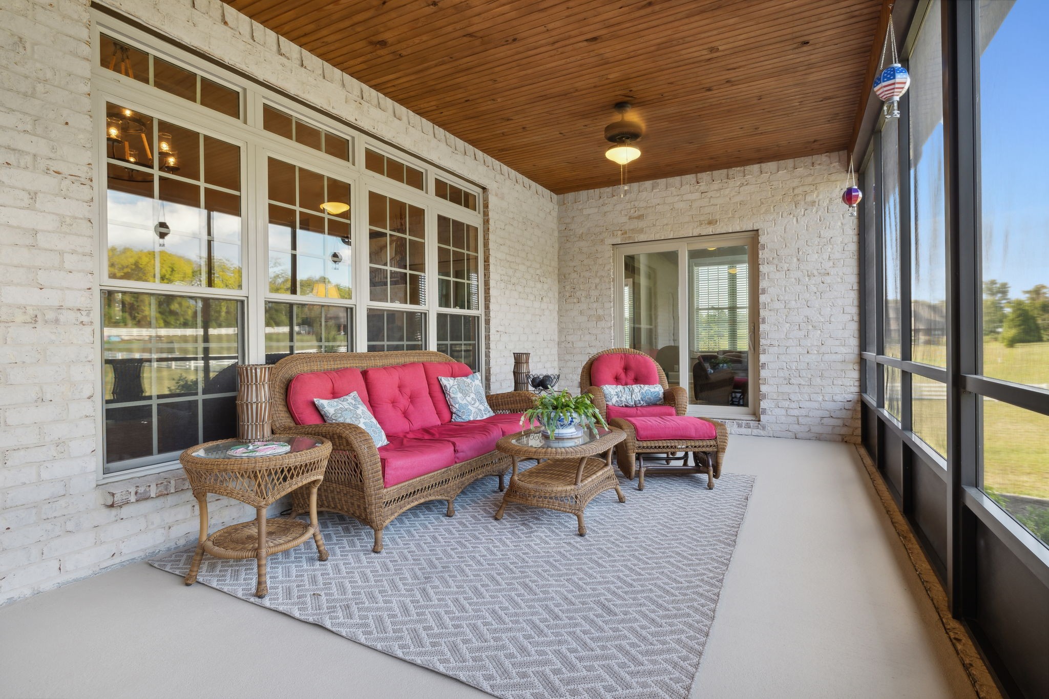 7243 Magnolia Valley Dr