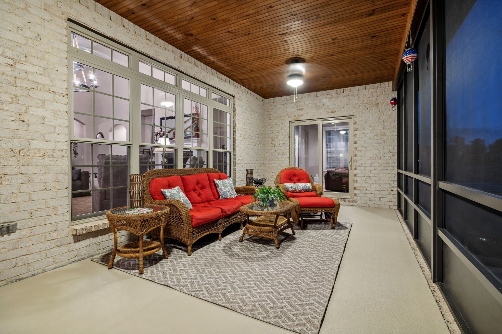 7243 Magnolia Valley Dr