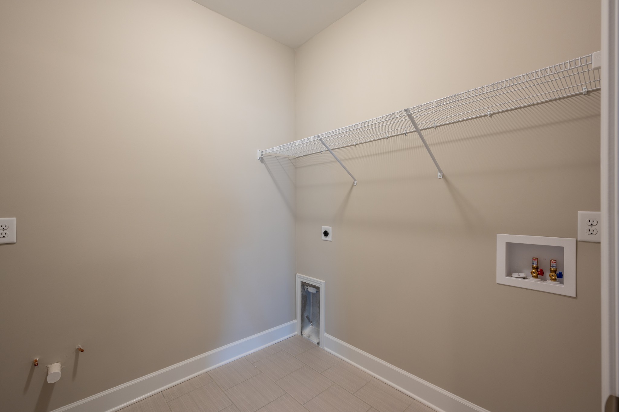 2361 Stonecenter Ln