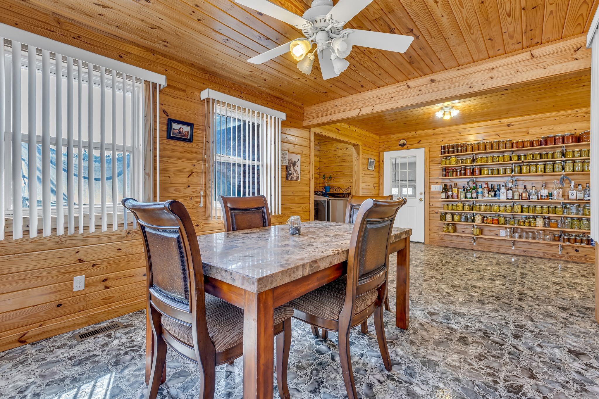 1135 Glenn Hinson Rd
