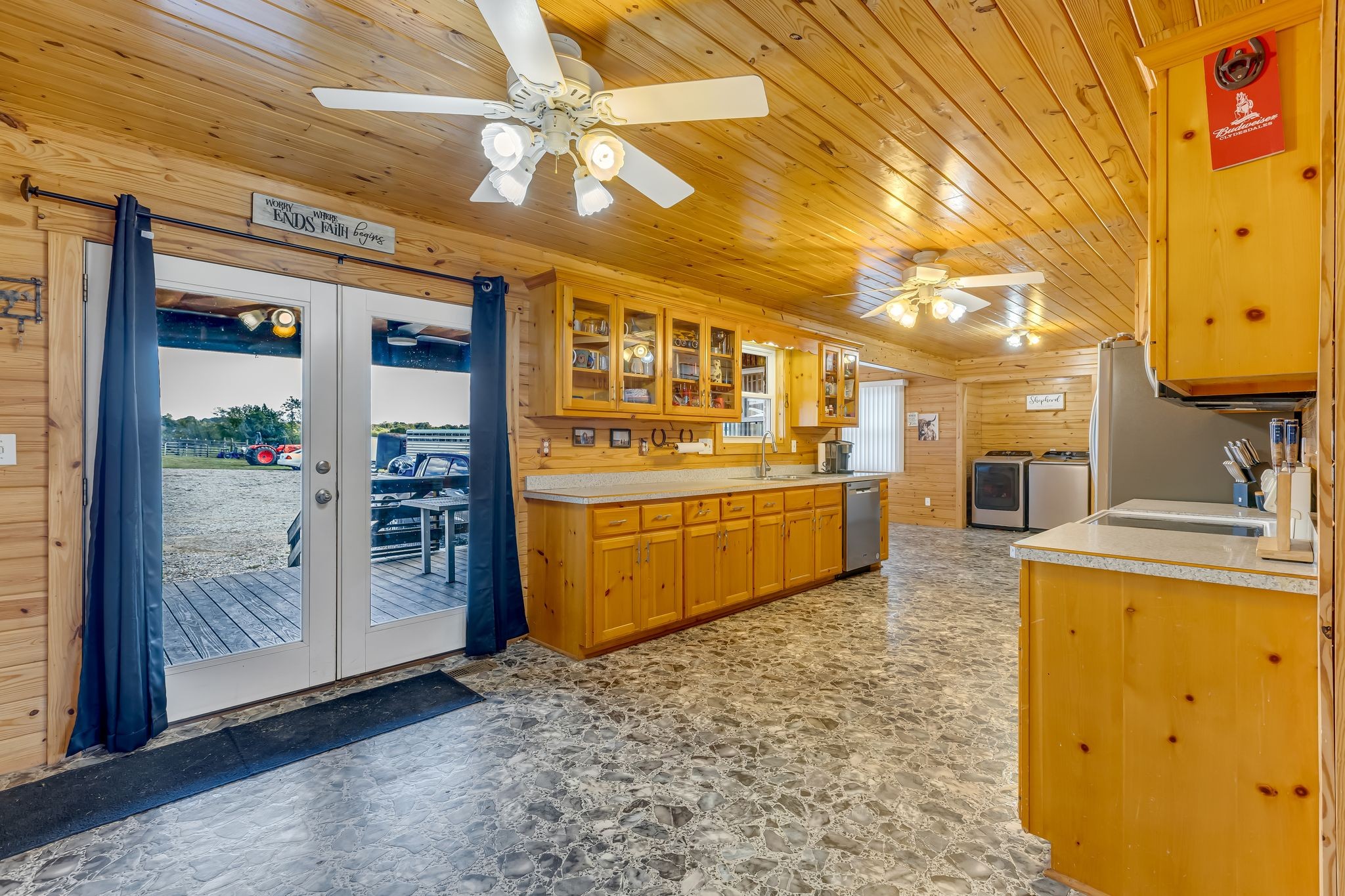 1135 Glenn Hinson Rd