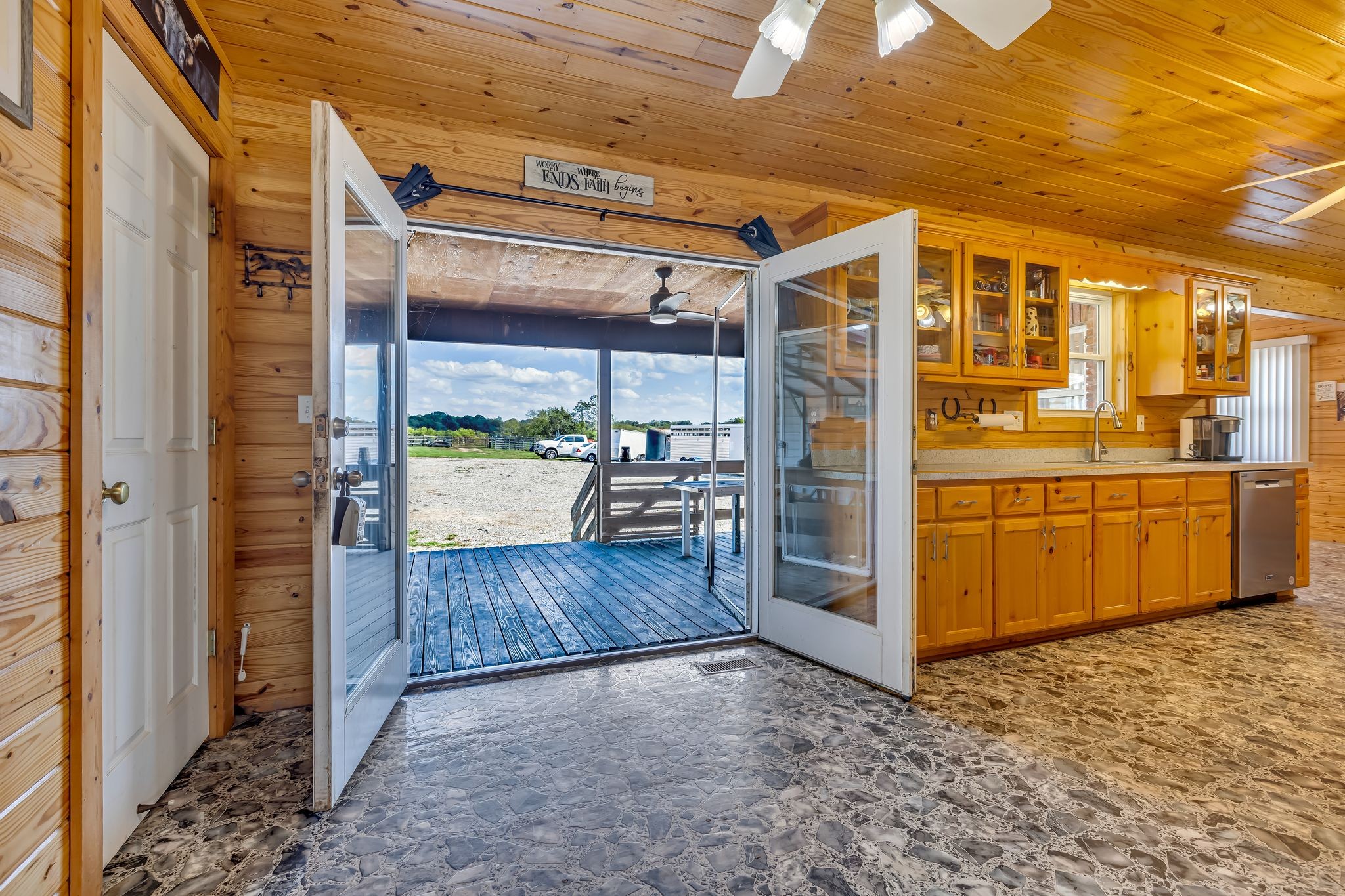 1135 Glenn Hinson Rd