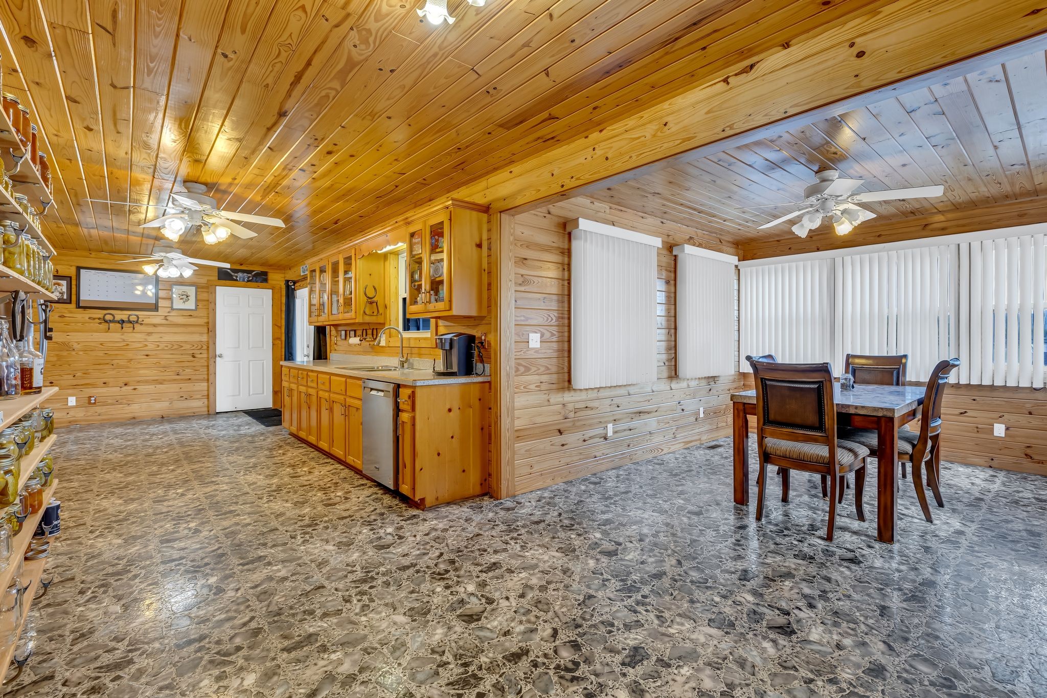 1135 Glenn Hinson Rd
