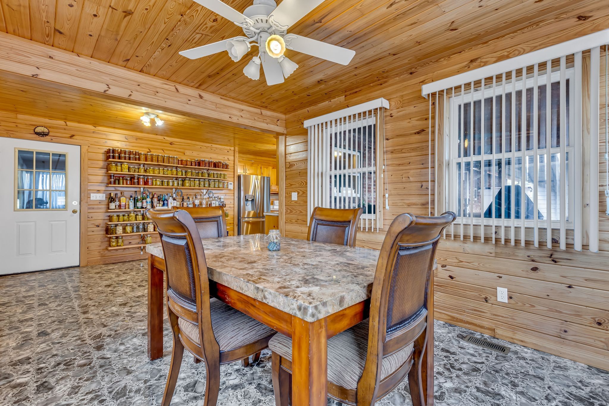 1135 Glenn Hinson Rd