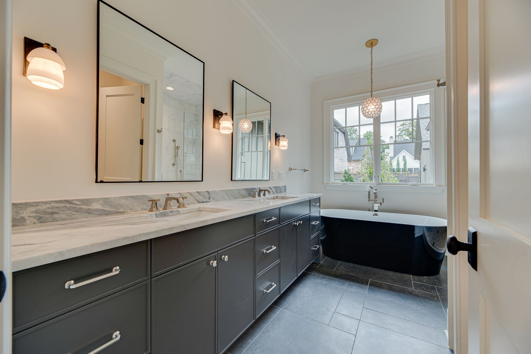 4003 Graybar Ct