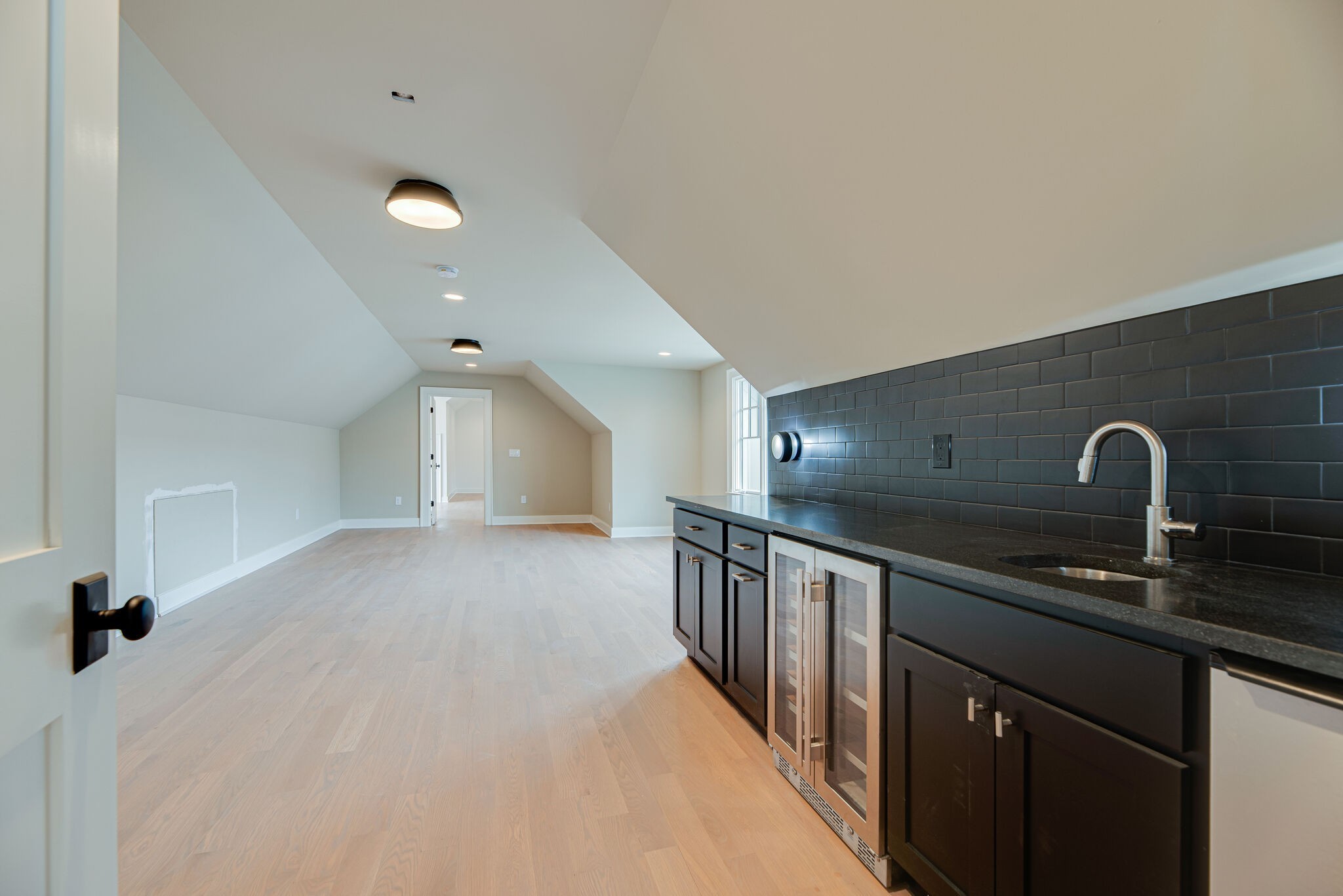 4003 Graybar Ct