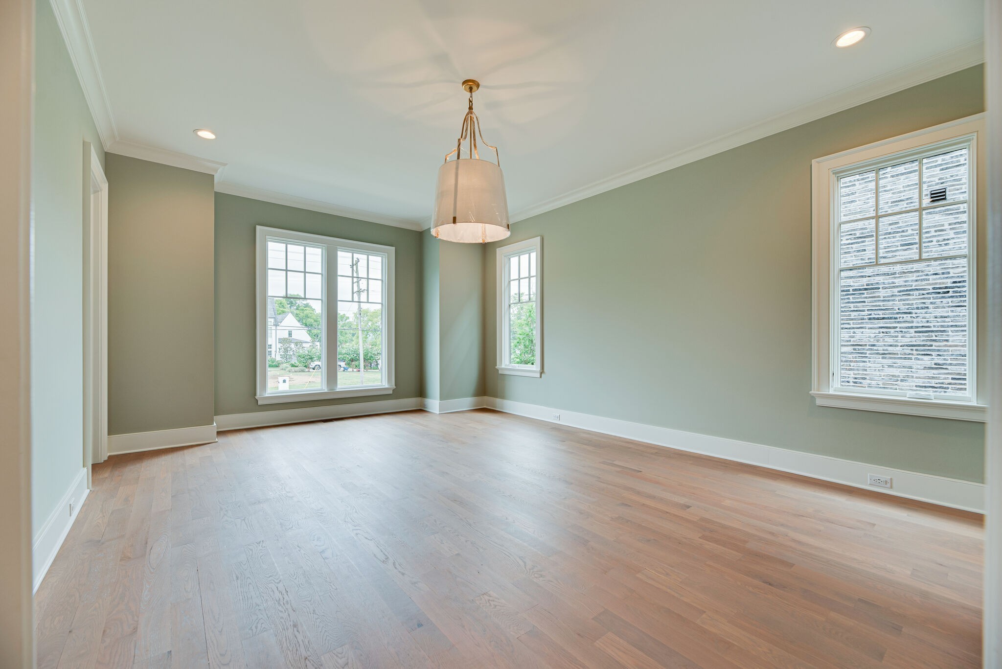 4003 Graybar Ct