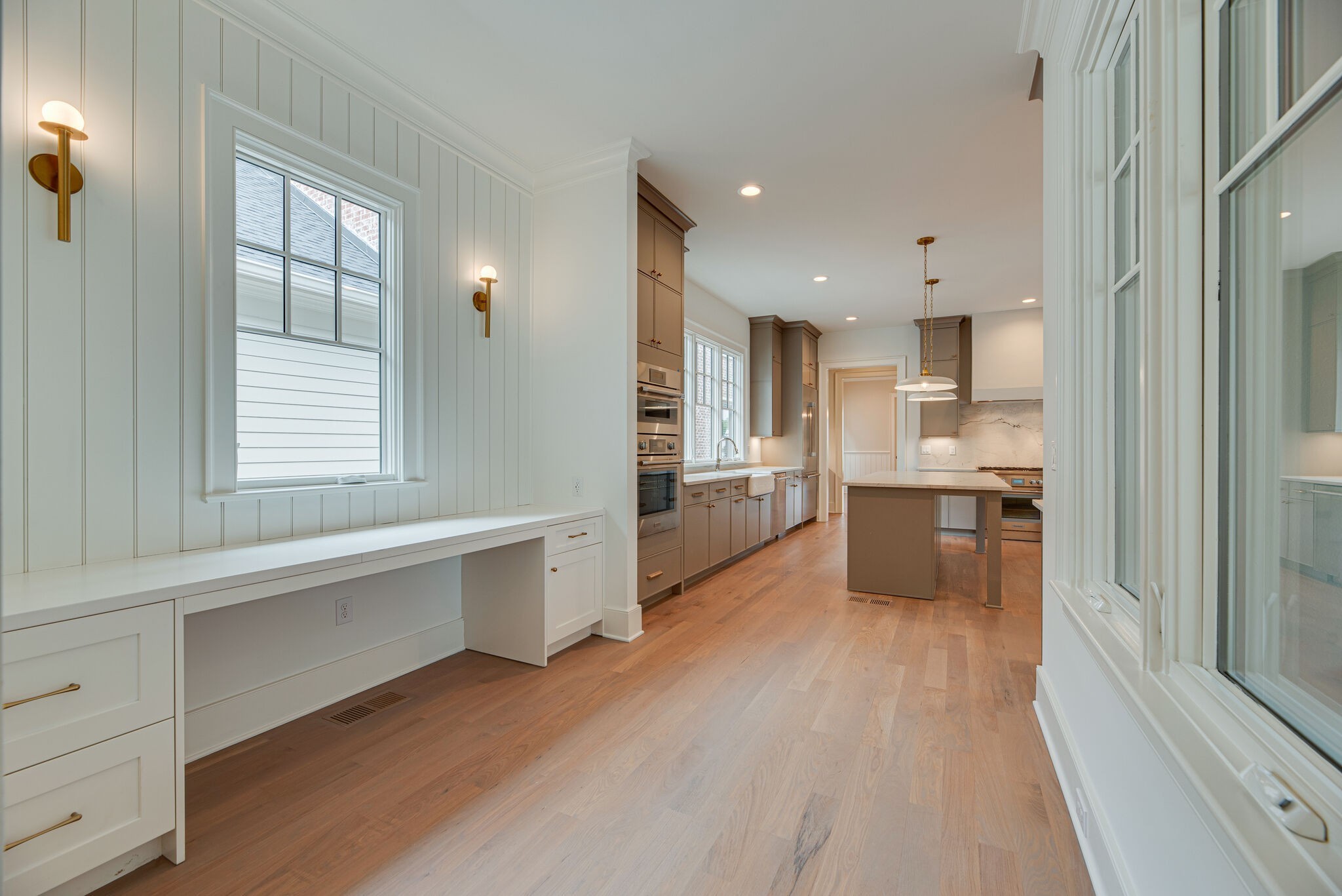 4003 Graybar Ct