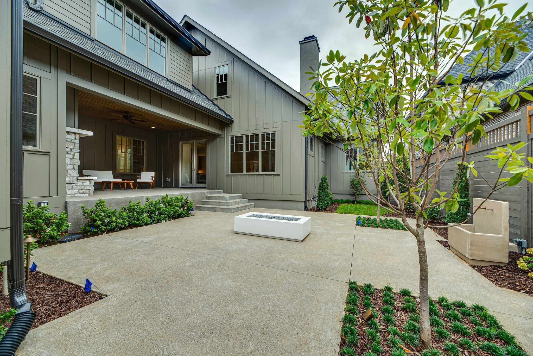 4003 Graybar Ct