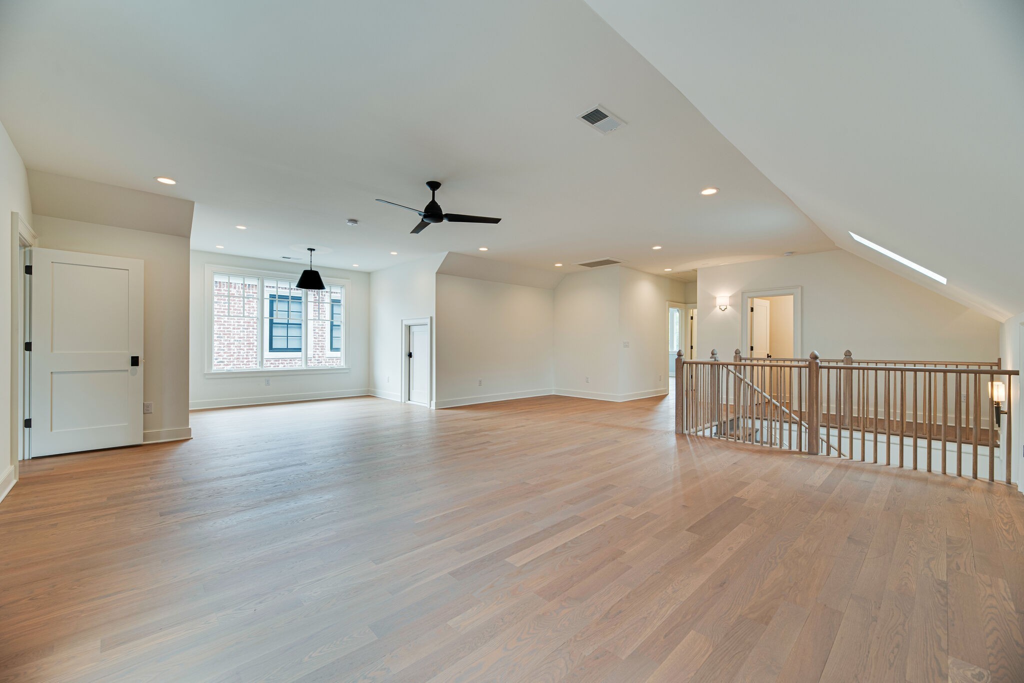 4003 Graybar Ct