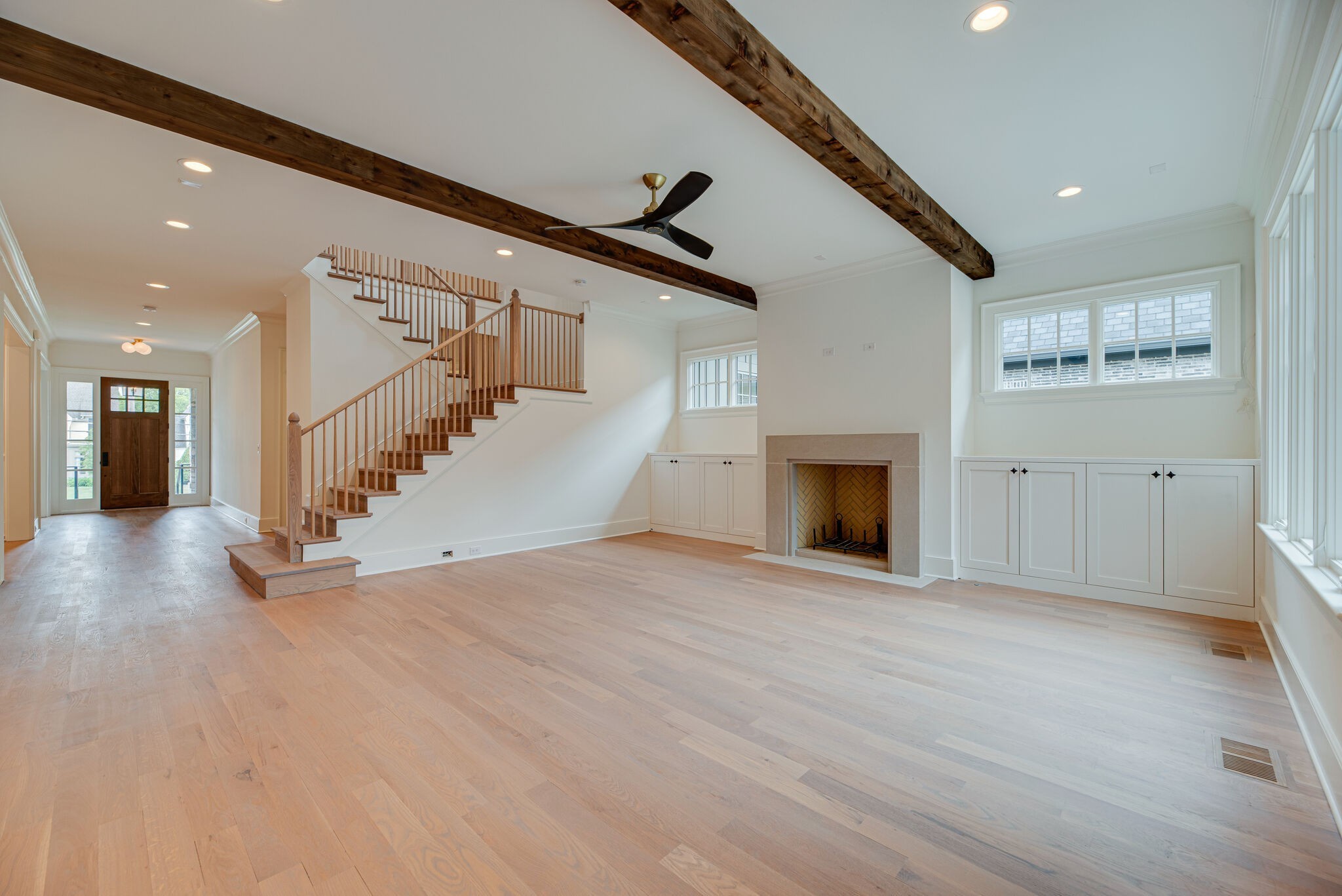 4003 Graybar Ct