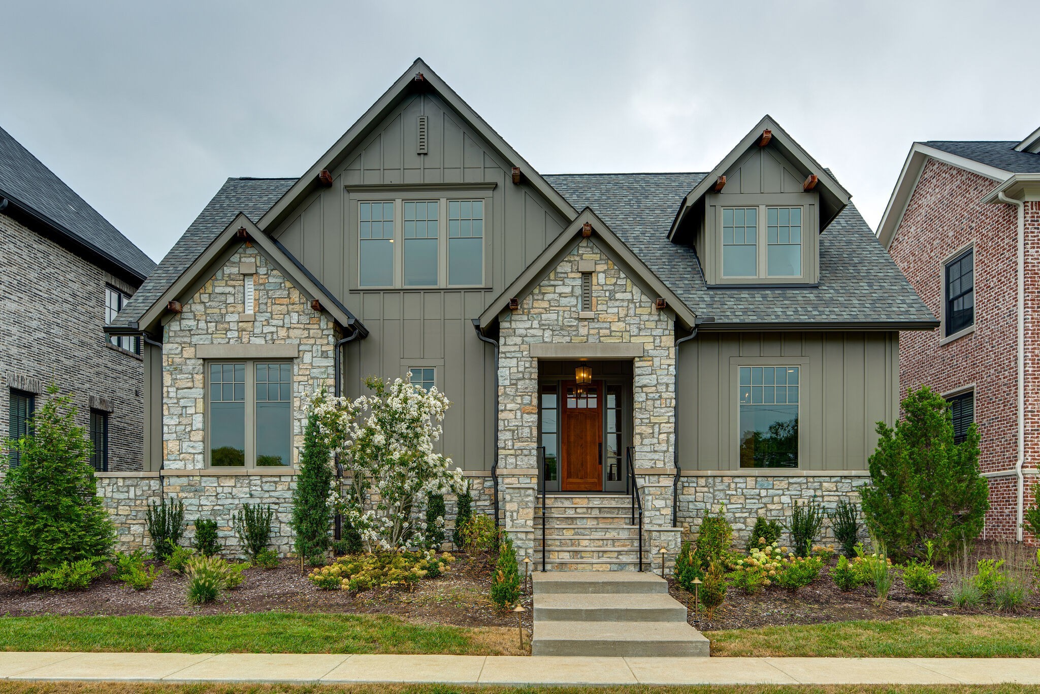 4003 Graybar Ct