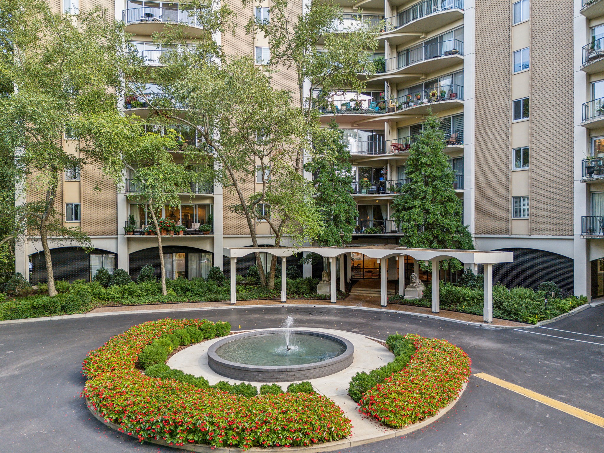 4215 Harding Pike Unit: 305