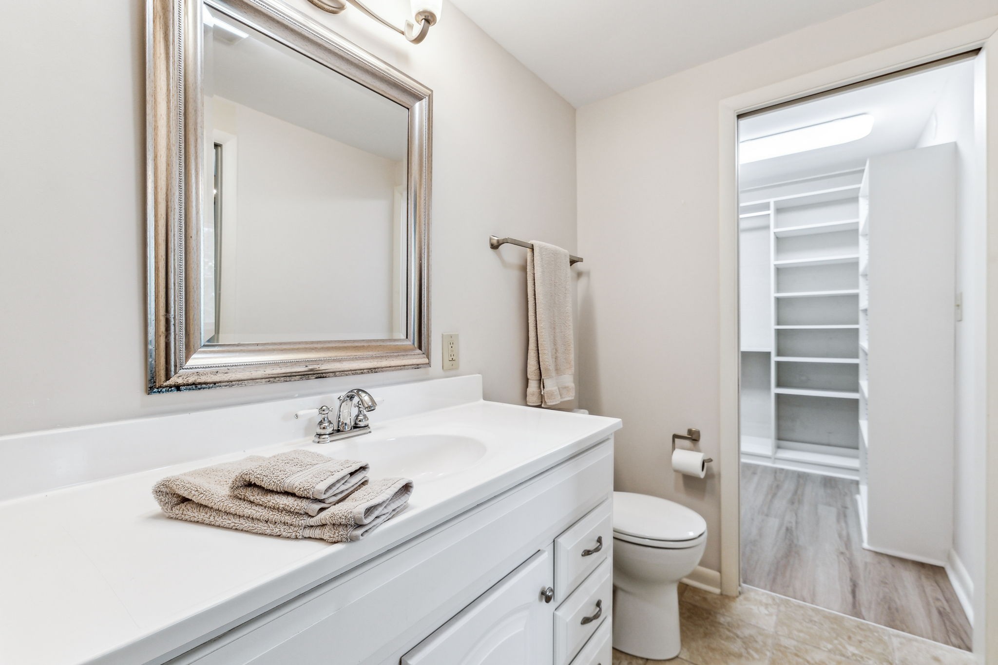 4215 Harding Pike Unit: 305