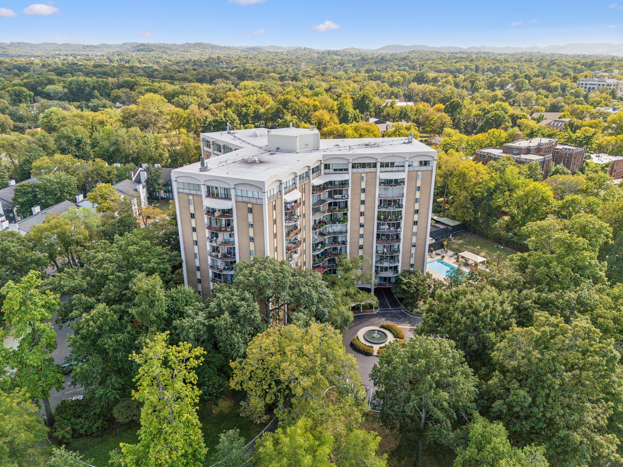 4215 Harding Pike Unit: 305