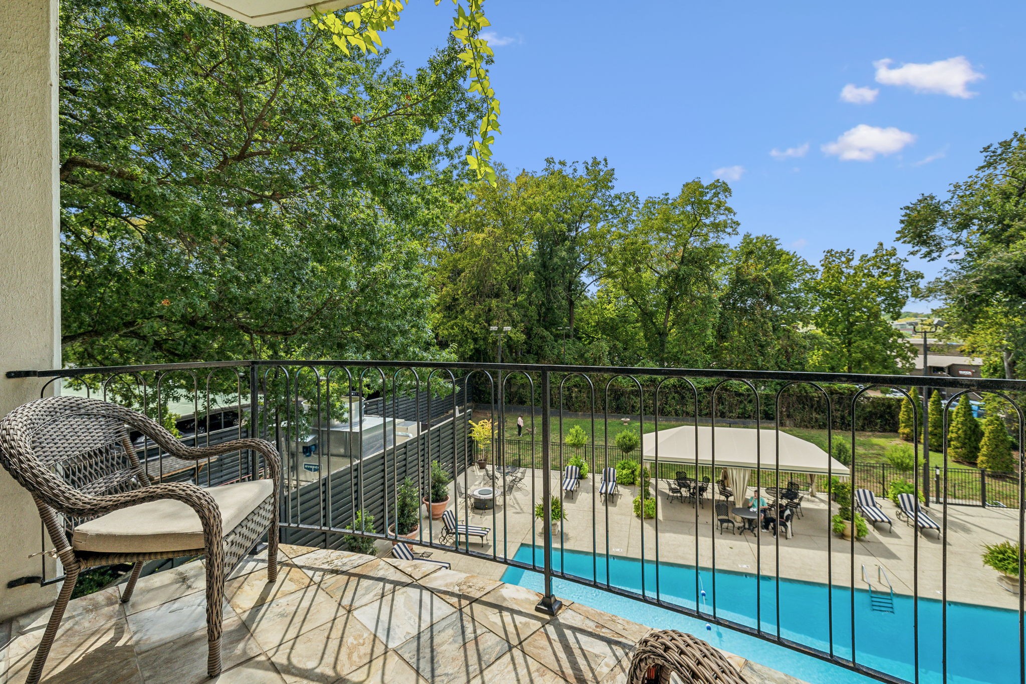 4215 Harding Pike Unit: 305
