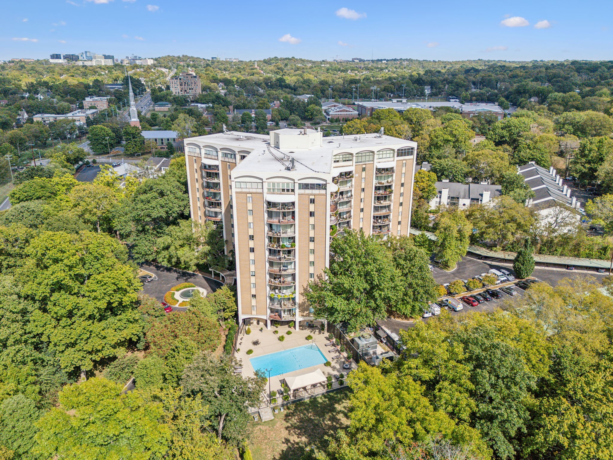 4215 Harding Pike Unit: 305