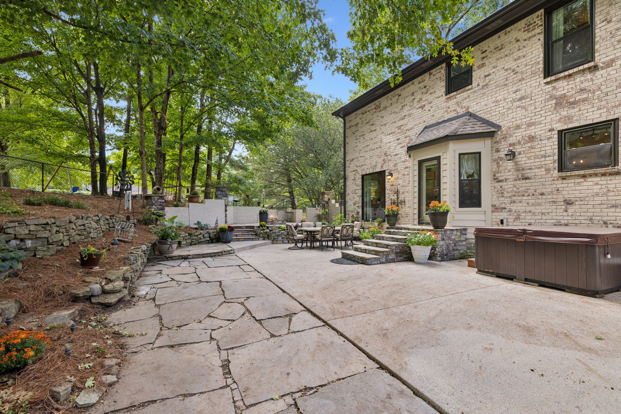817 Chestnut Ct