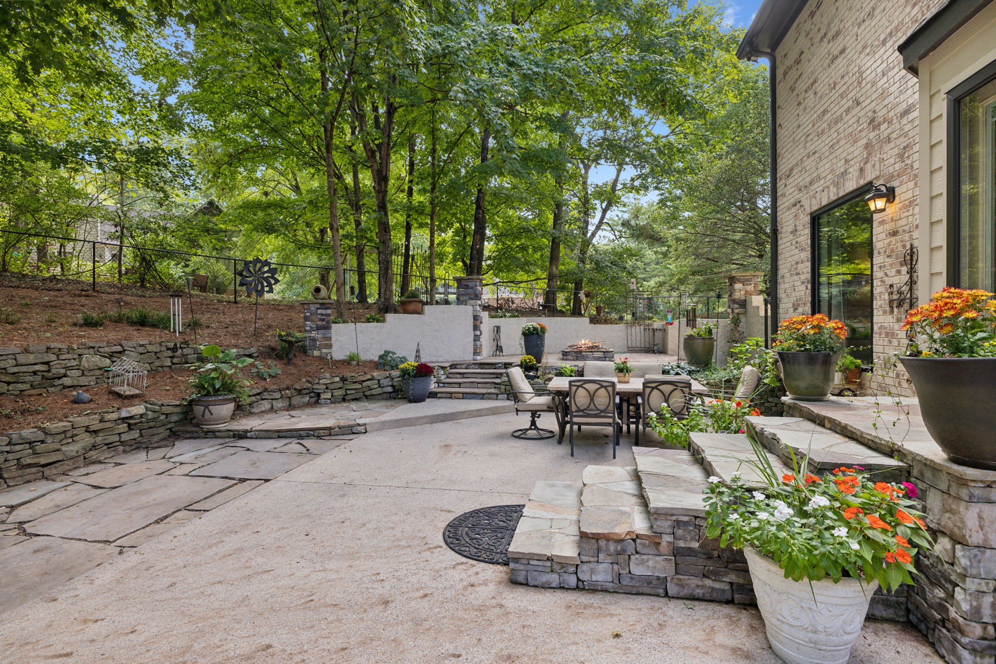 817 Chestnut Ct