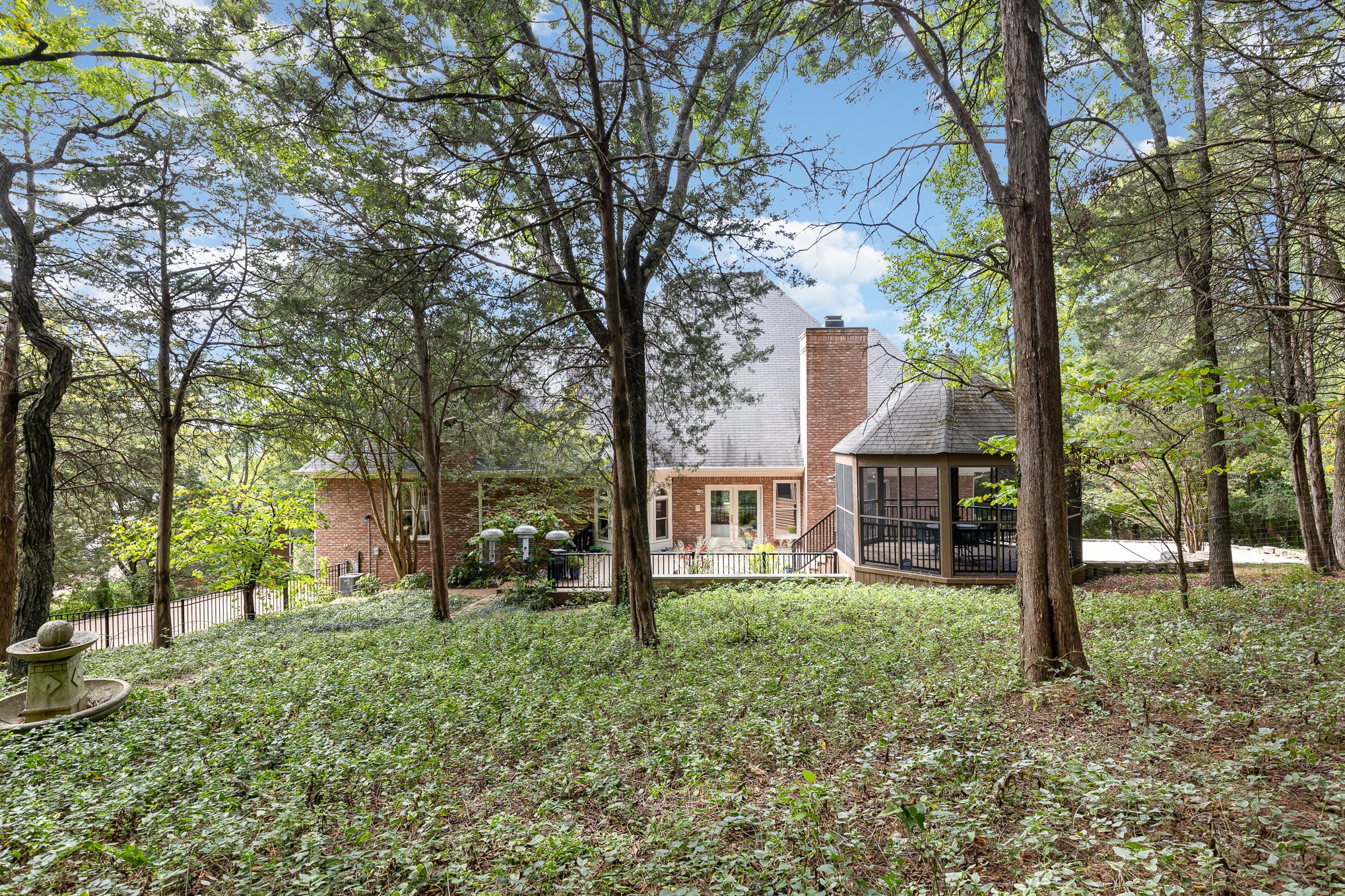 9413 Atherton Ct