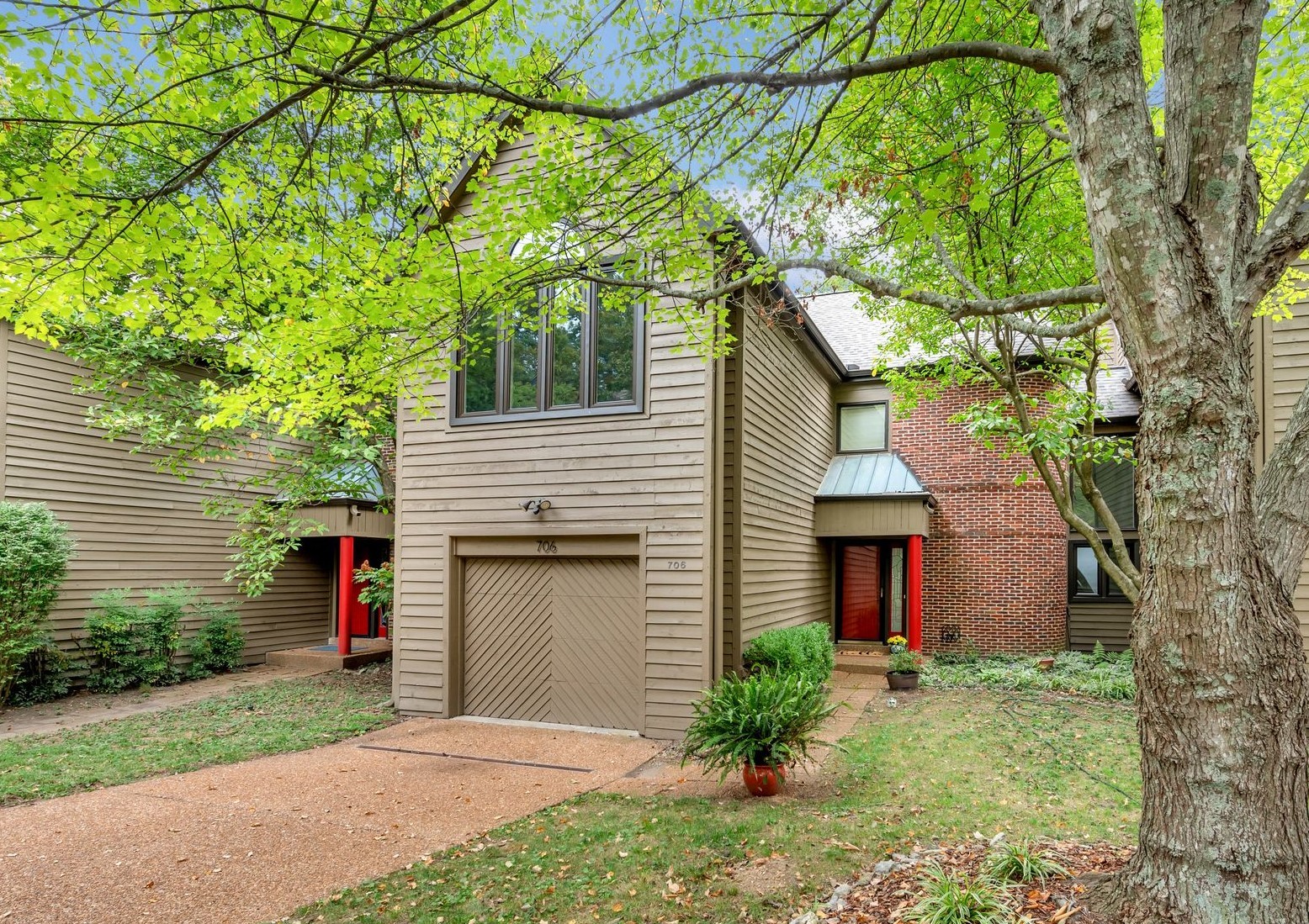 706 Harpeth Trace Dr
