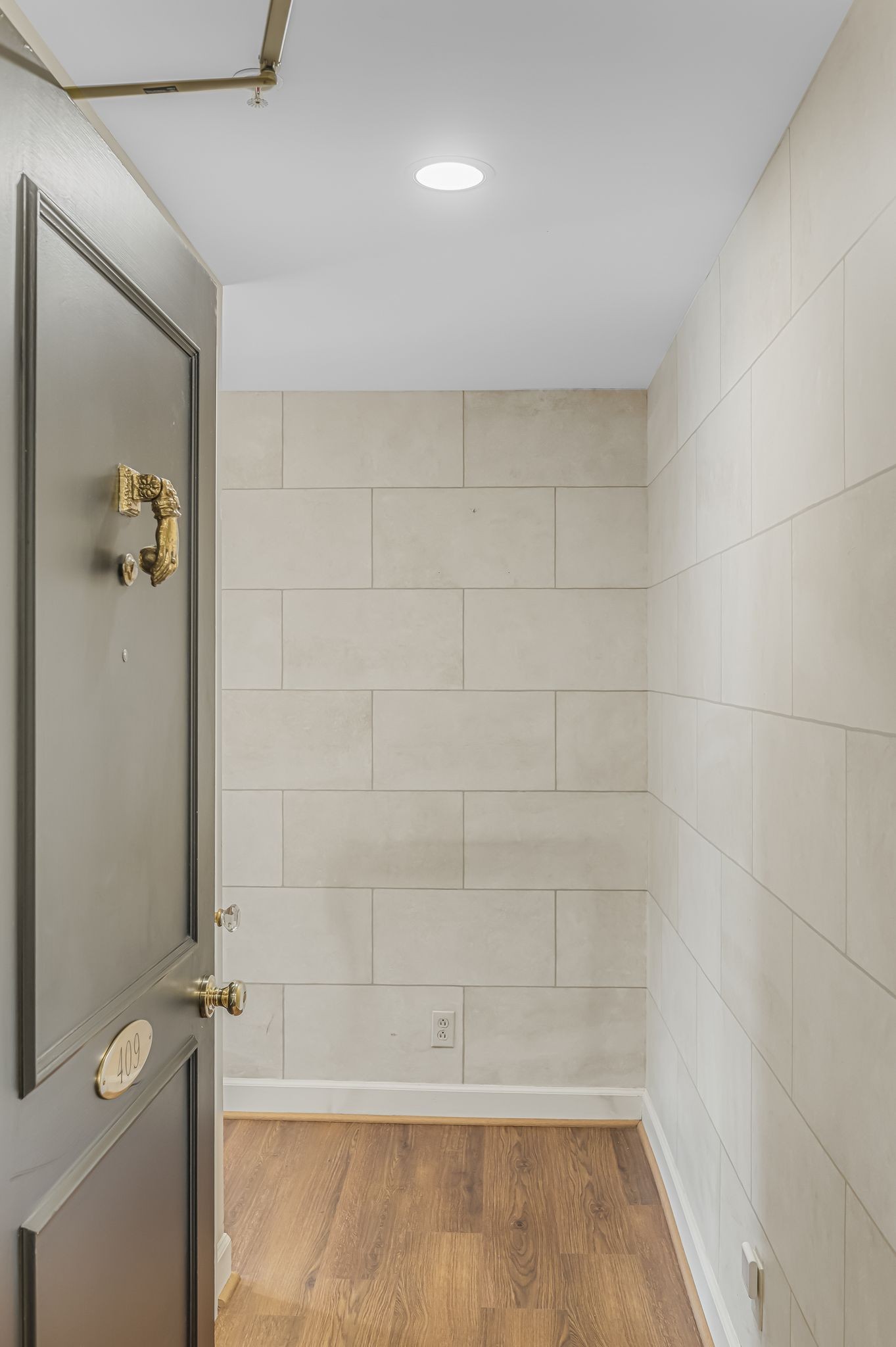 4215 Harding Pike Unit: 409