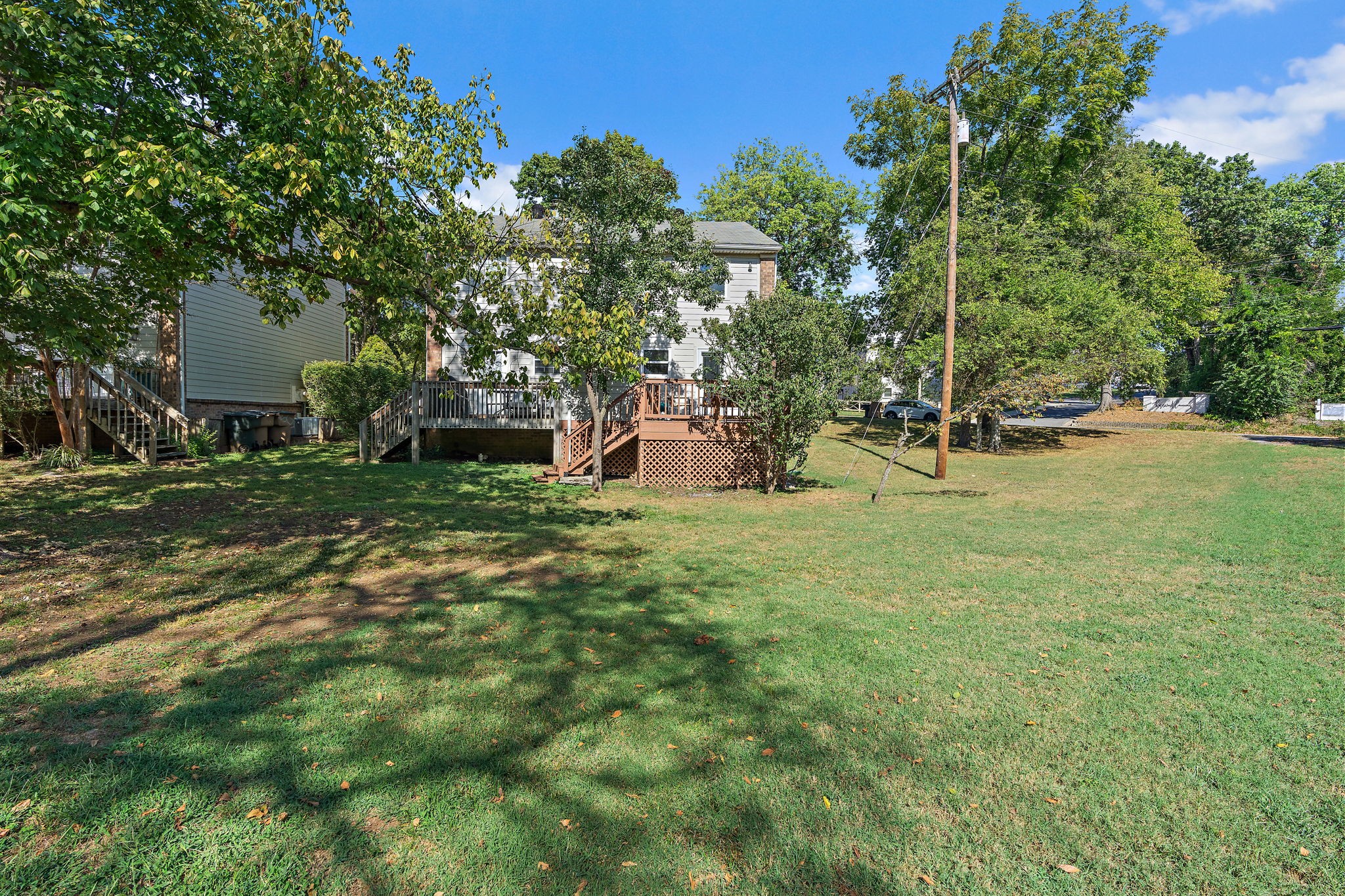 2815 Hazelwood Dr