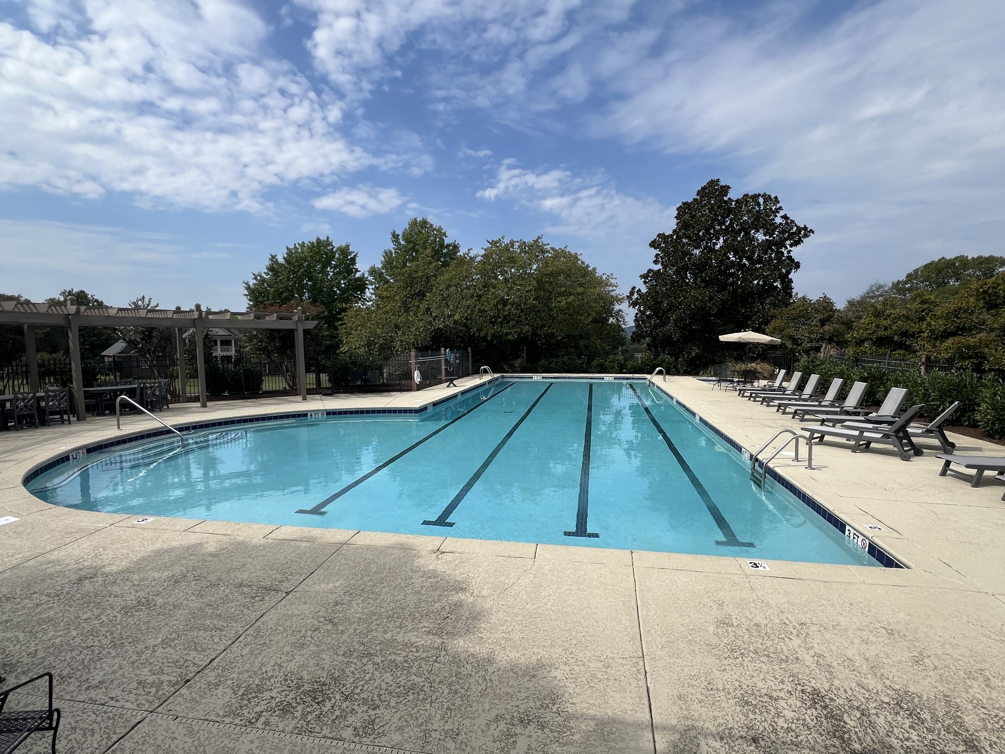 1053 Wilshire Way
