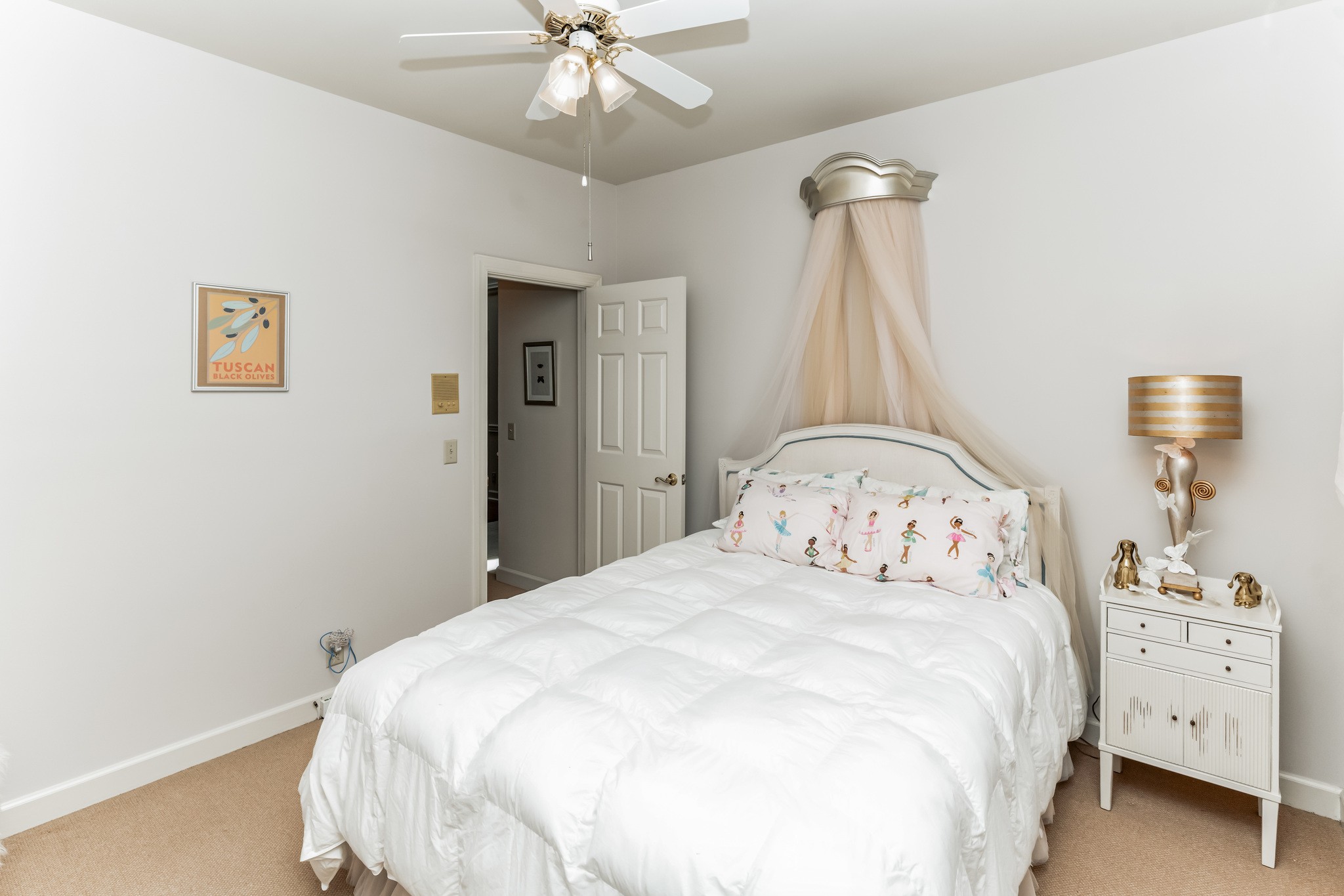 5506 Hearthstone Ln