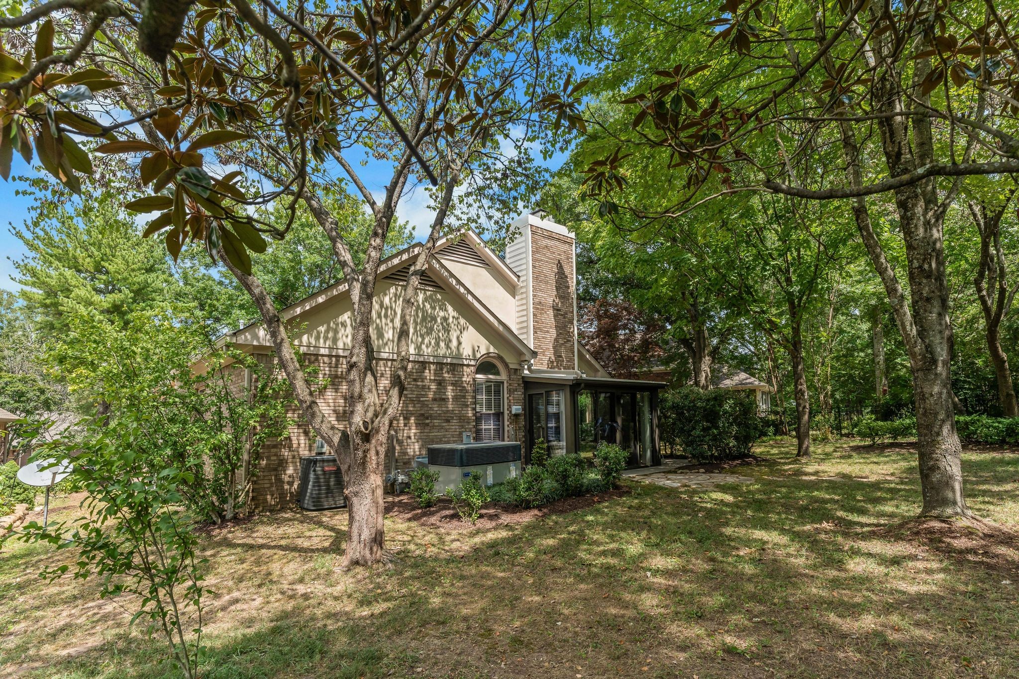 5506 Hearthstone Ln