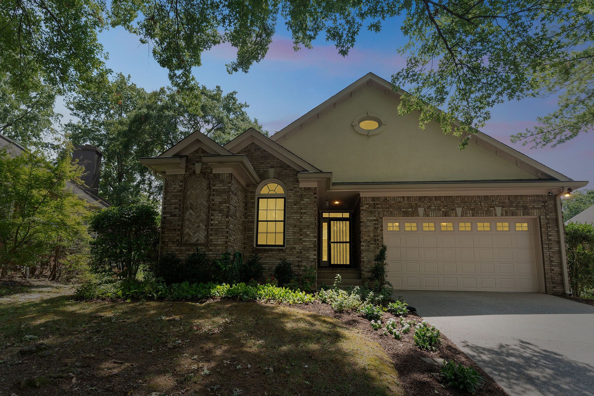 5506 Hearthstone Ln