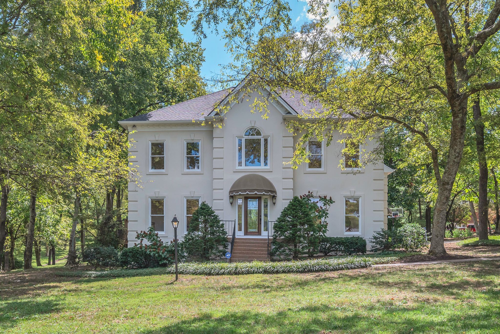 919 Hidden Oak Pl