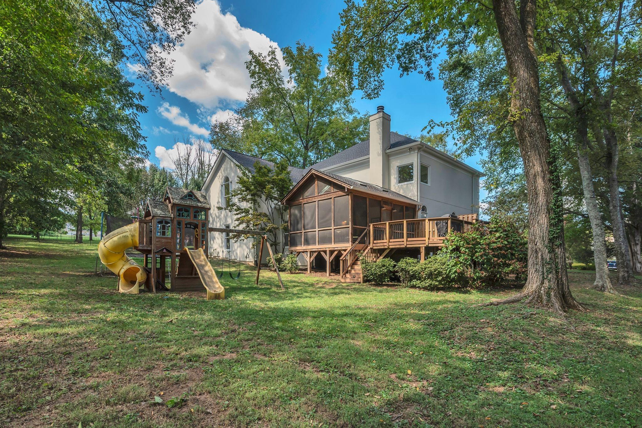 919 Hidden Oak Pl