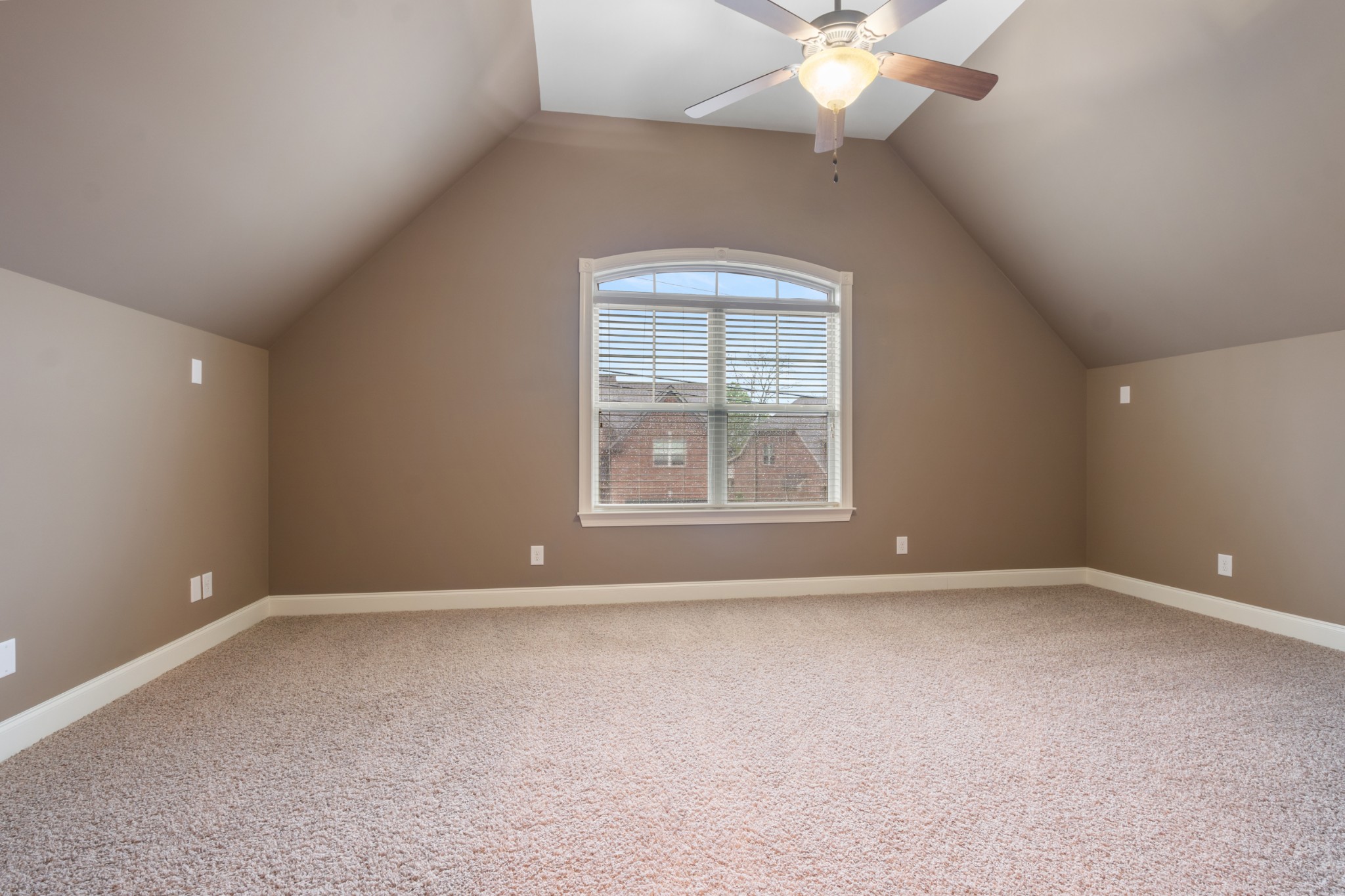 212 Windmill Trl