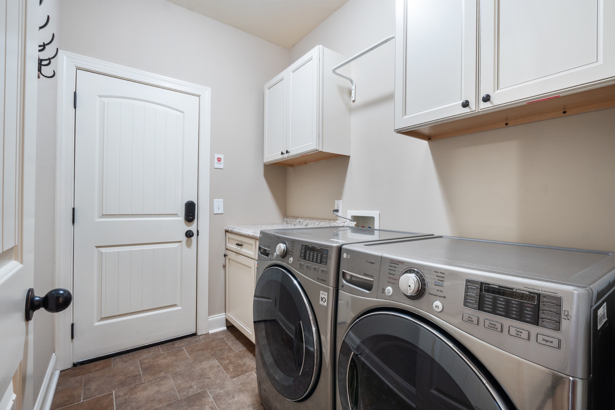 212 Windmill Trl