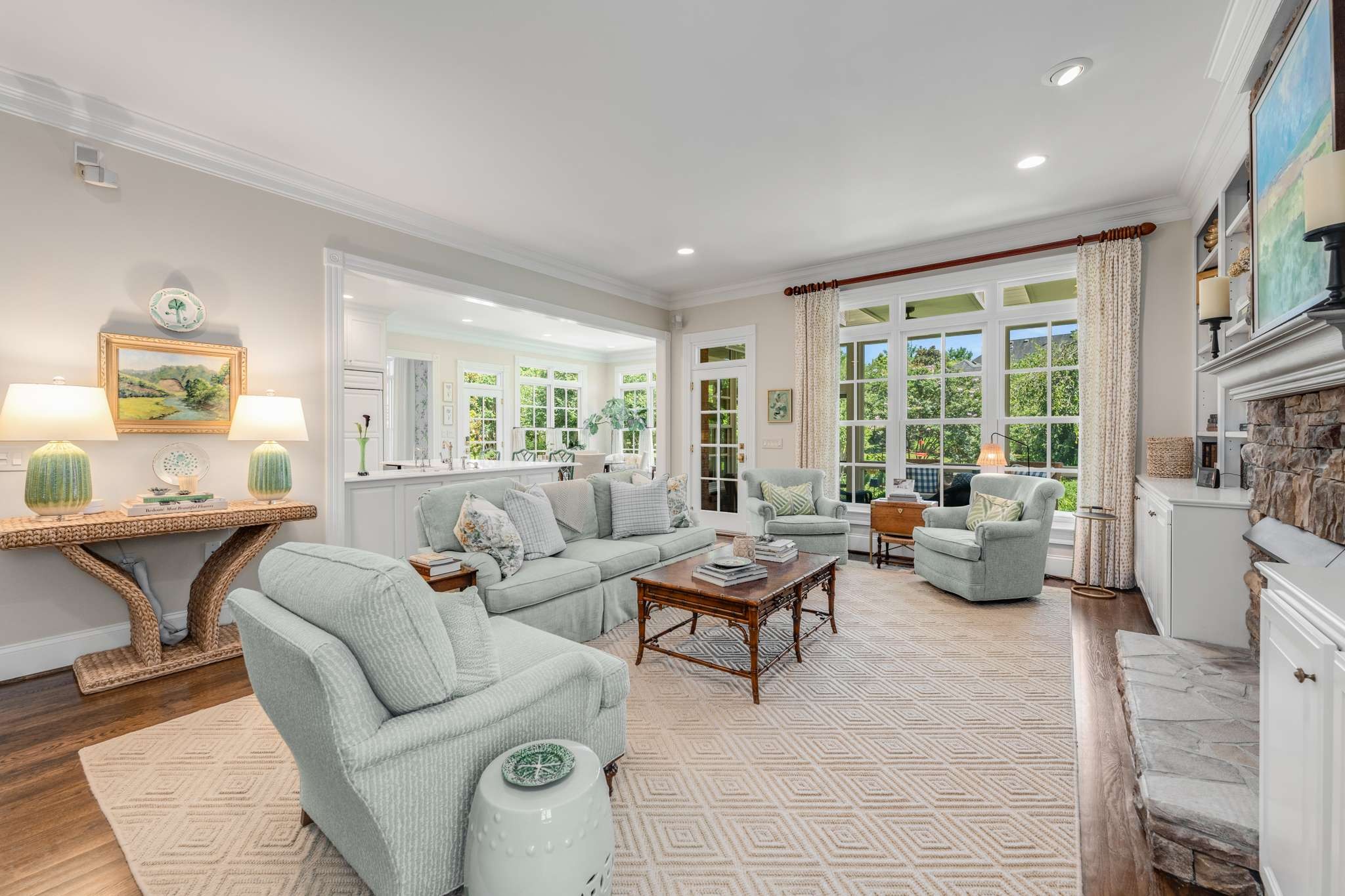 336 Whitworth Way