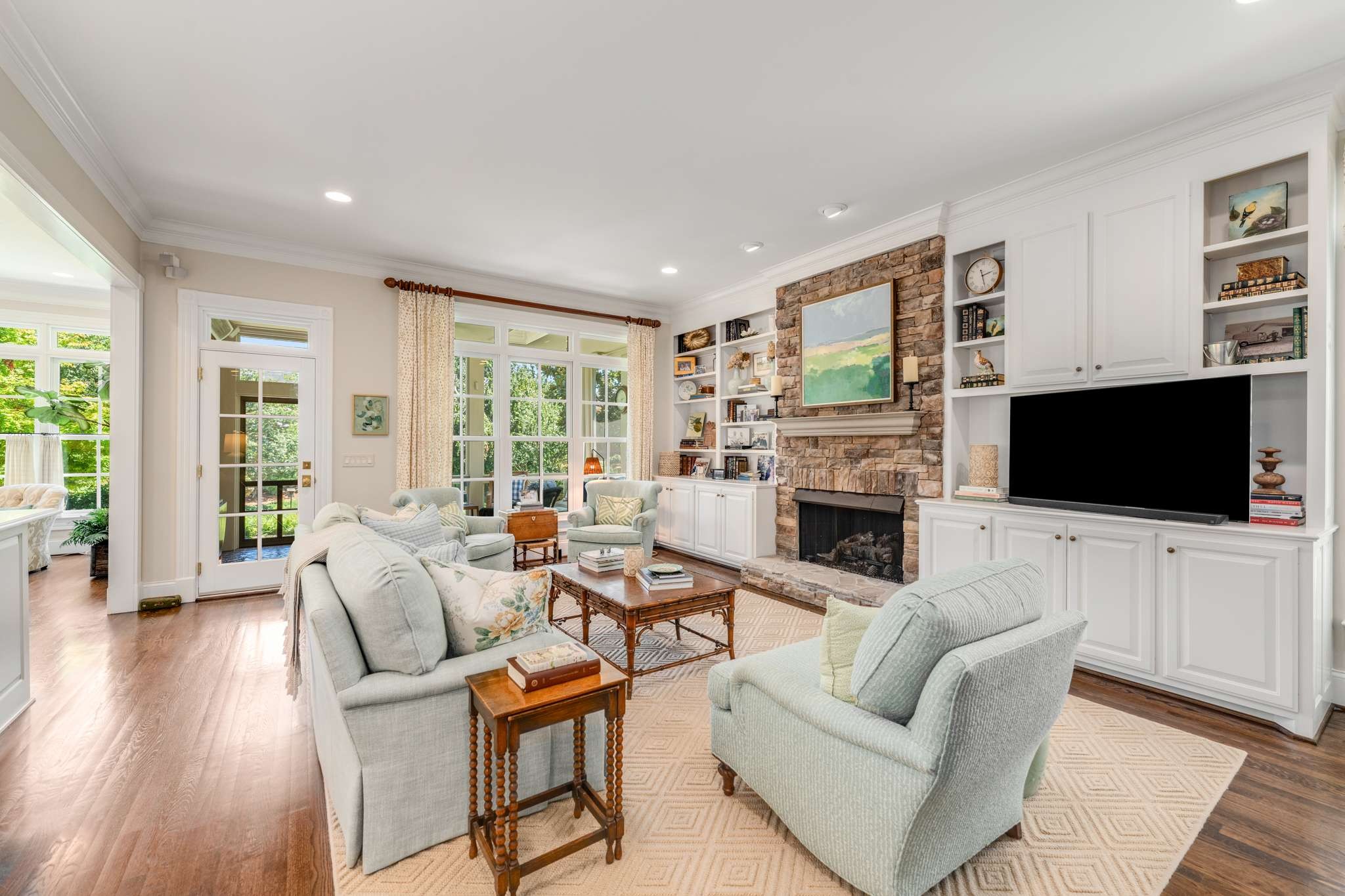336 Whitworth Way
