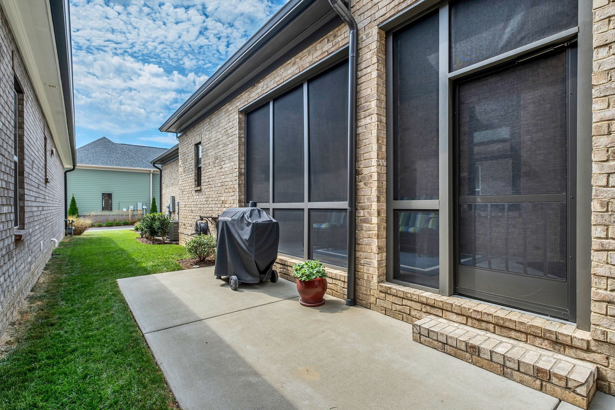 1034 Apple Orchard Cir