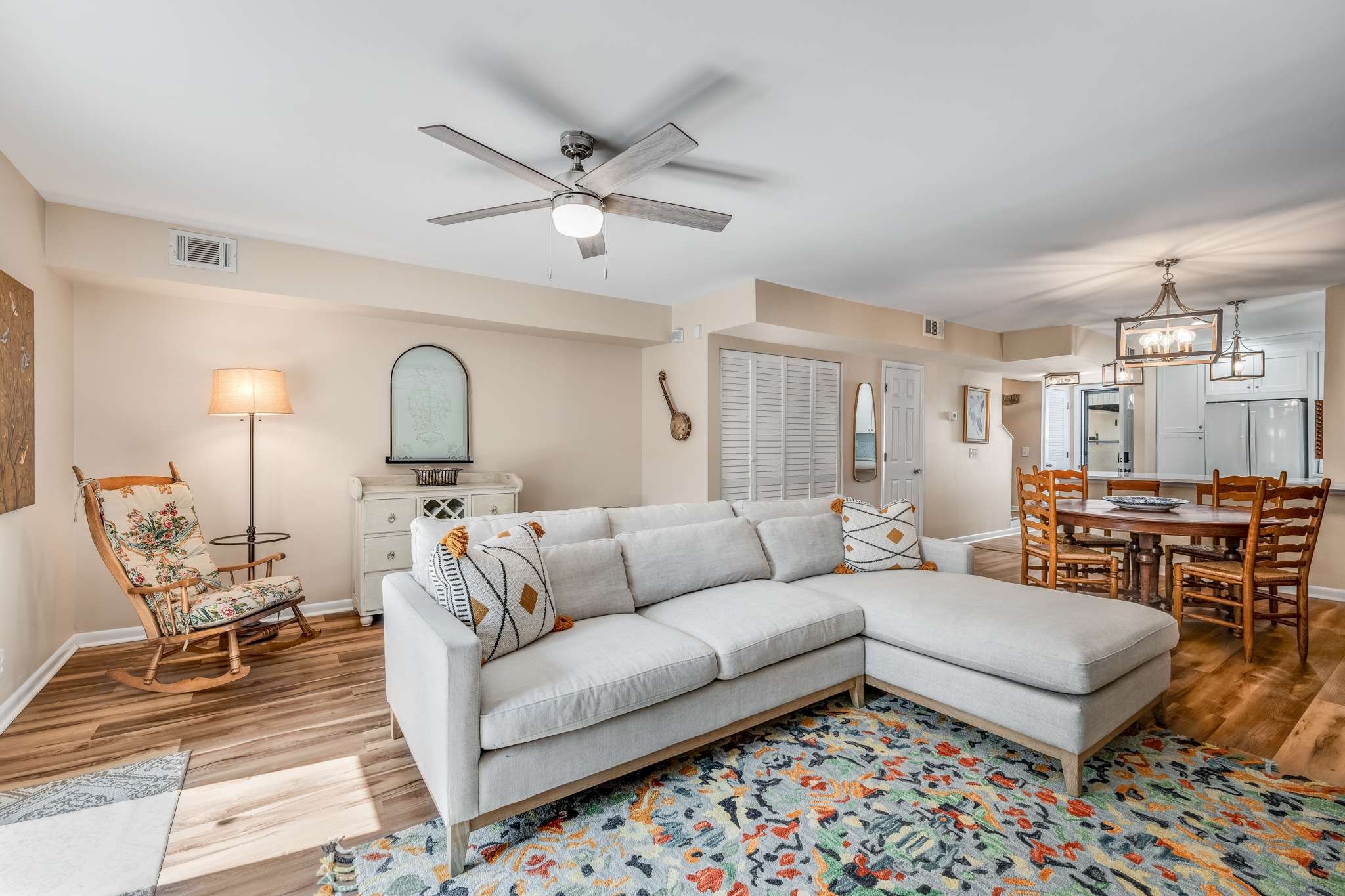 2097 Graybar Ln Unit: D2